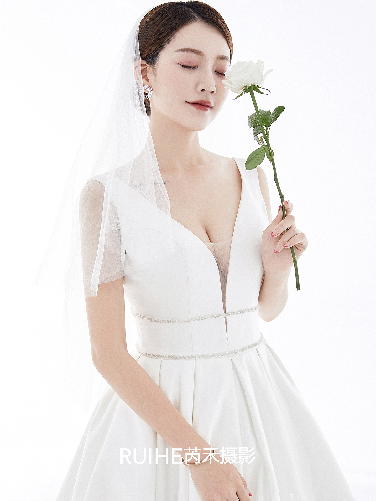 画面干净又清透,美好又浪漫, 无形而来的极简高级感