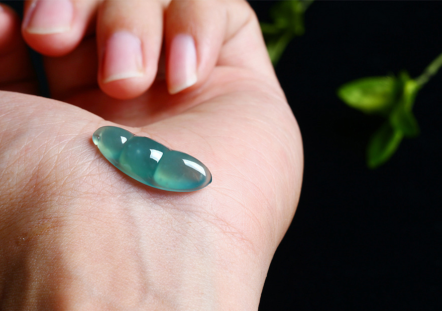 高冰翡翠蓝水豆子裸石