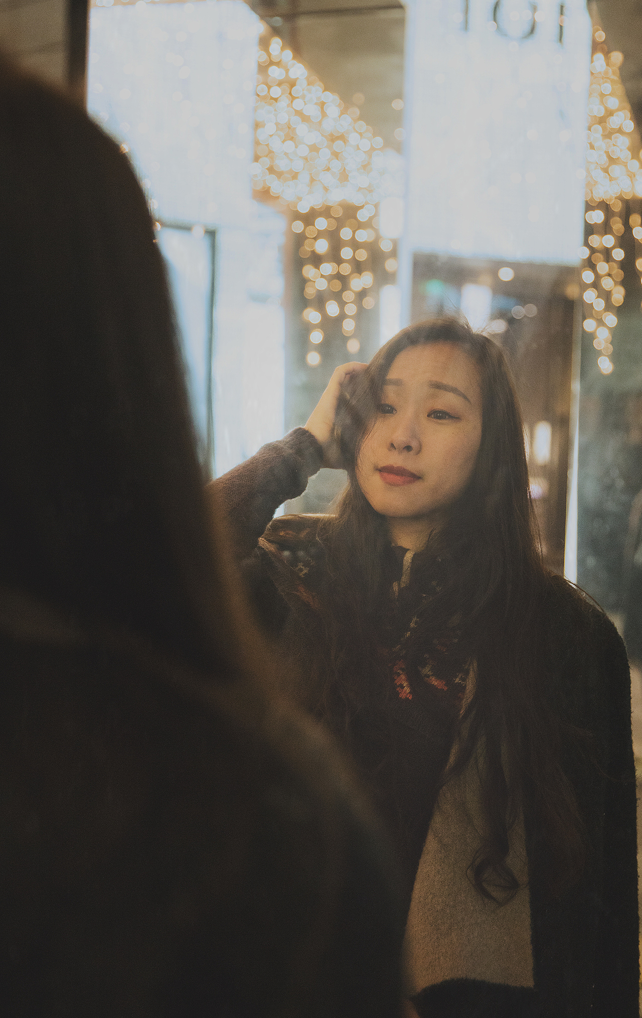 小姐姐说:我逛逛街,你随便拍几张!