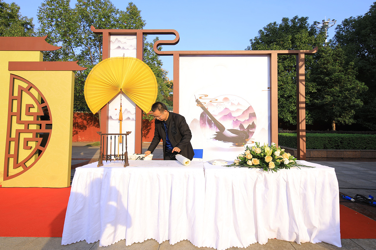 地产品牌发布会（图ZMTg1MDk5Mjg0） - 舞台美术 - 站酷设计师三云原创素材 - 站酷ZCOOL