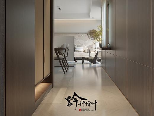 诸君有酒且莫斟，听我一曲中式行