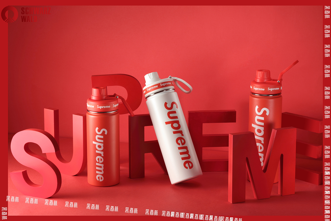 照片:Supreme水杯