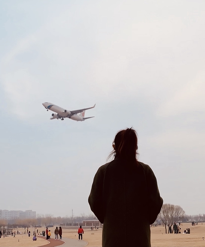 与飞机同框时，你的梦想还与你同框吗？（图ZMjU1OTUxNzk2） - 创作习作 - 站酷设计师就是61呗原创素材 - 站酷ZCOOL