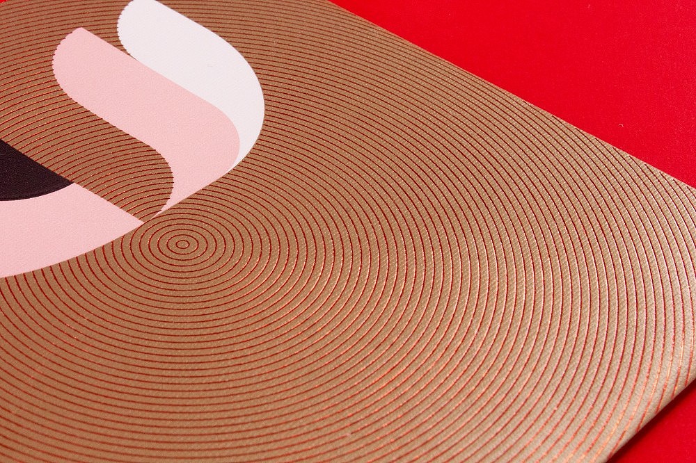 设计分享/ Happiness is all about perspectives（图ZMjQwMDUzNjA4） - 宣传物料 - 站酷设计师BranD杂志原创素材 - 站酷ZCOOL