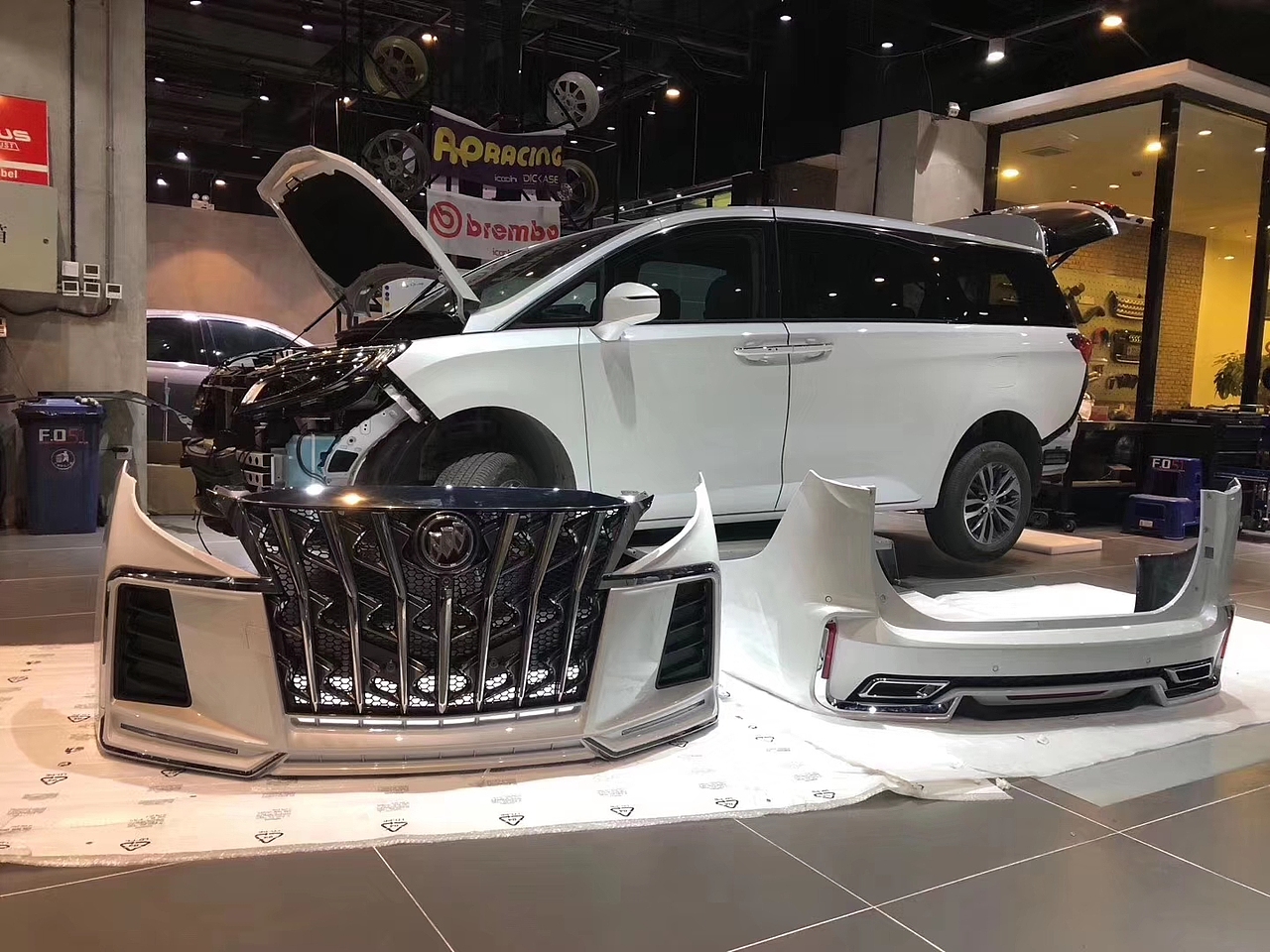 别克gl8 es升级改装凌酷款大包围 前杠 后杠 前唇 后唇