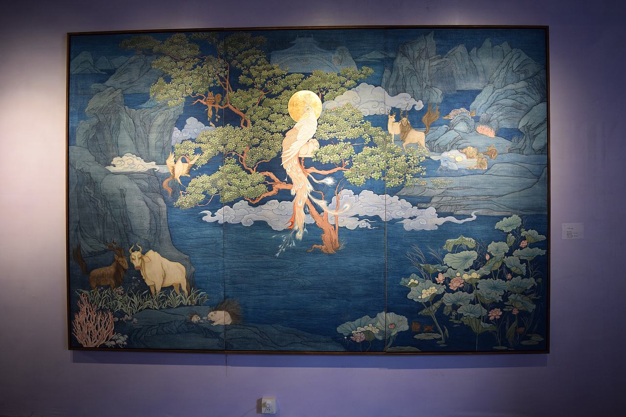 作品名称:《少昊之国》
作者姓名:余佳祈<br>材料尺寸:传统壁画,200*300cm<br>指导老师:李靖、廖建、肖成玉<br>联系电话:17623603624