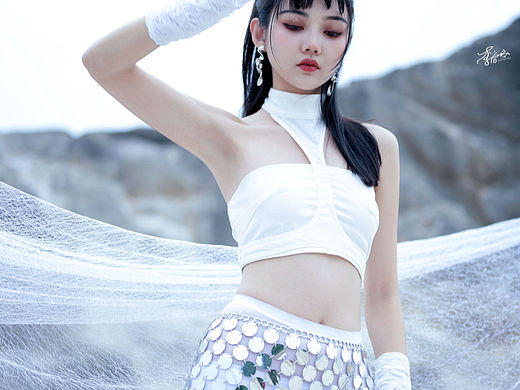 「这样子真的是、泰裤辣。」📷