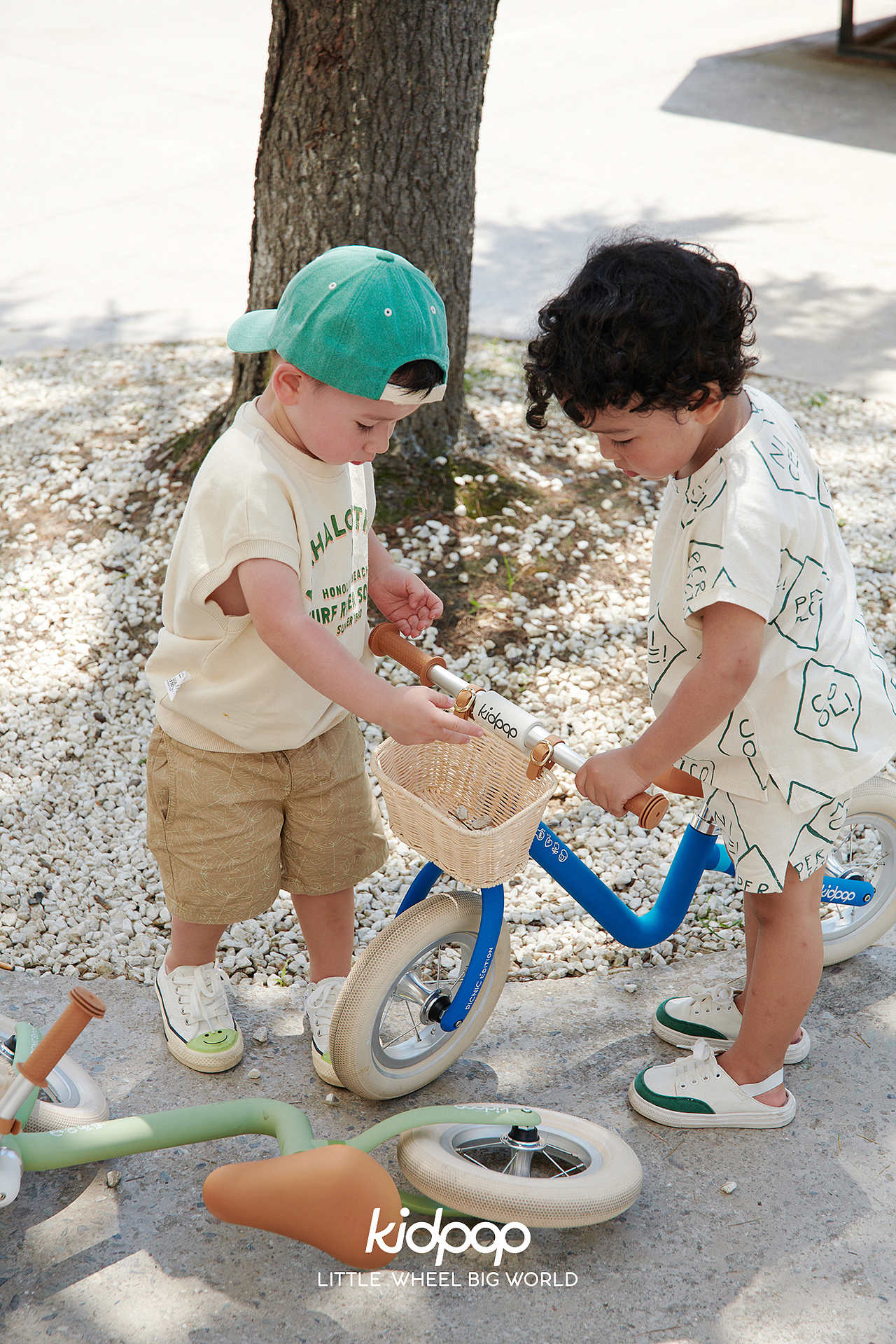 [KIDPOP奔驰有你，自在骑行 | 新季平衡车形象拍摄]（图ZMjc1MTEzMzIw） - 产品摄影 - 站酷设计师瞌睡蜜蜂原创素材 - 站酷ZCOOL