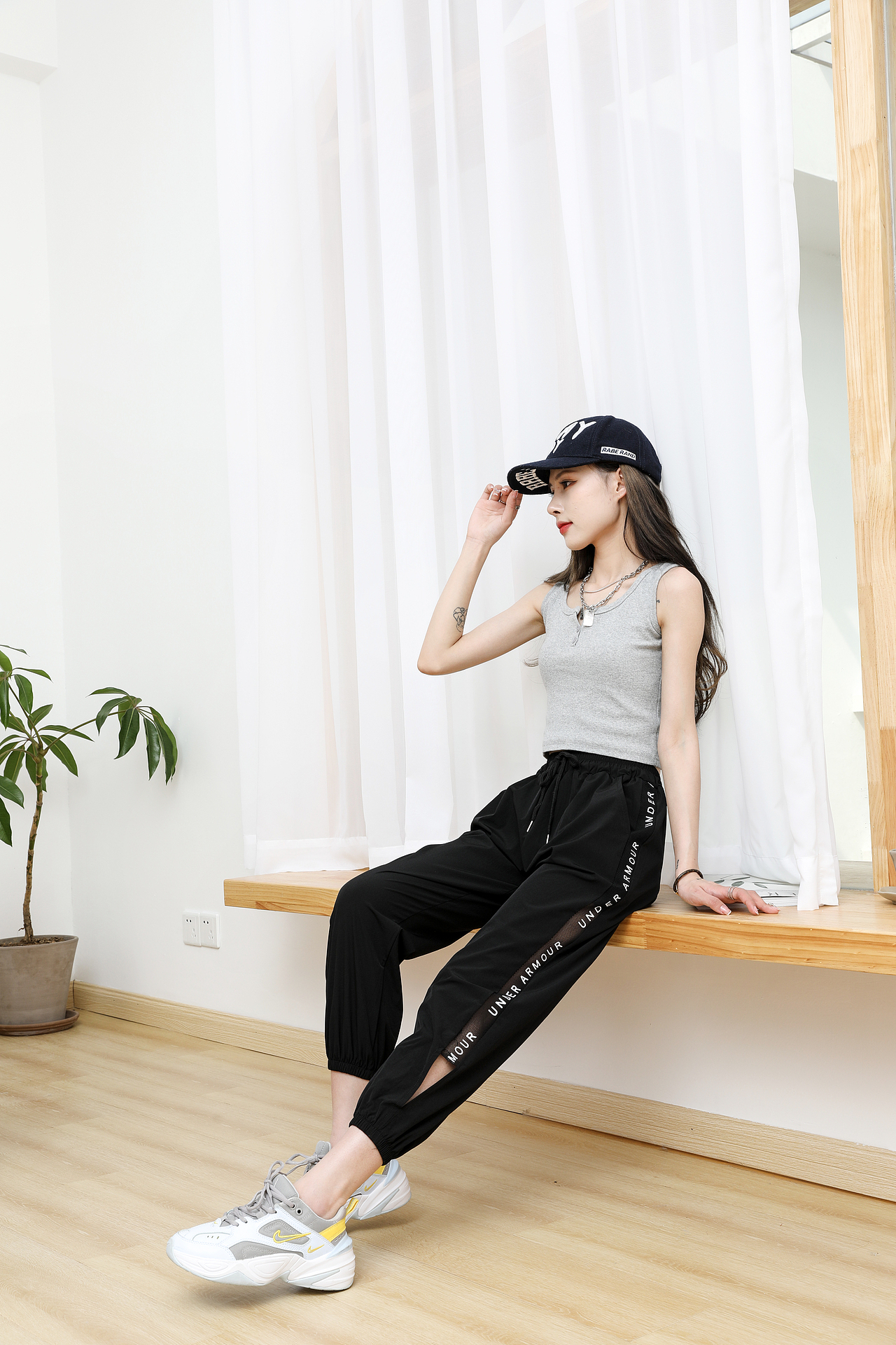 美女养养眼  也就这点爱好了哈哈😄