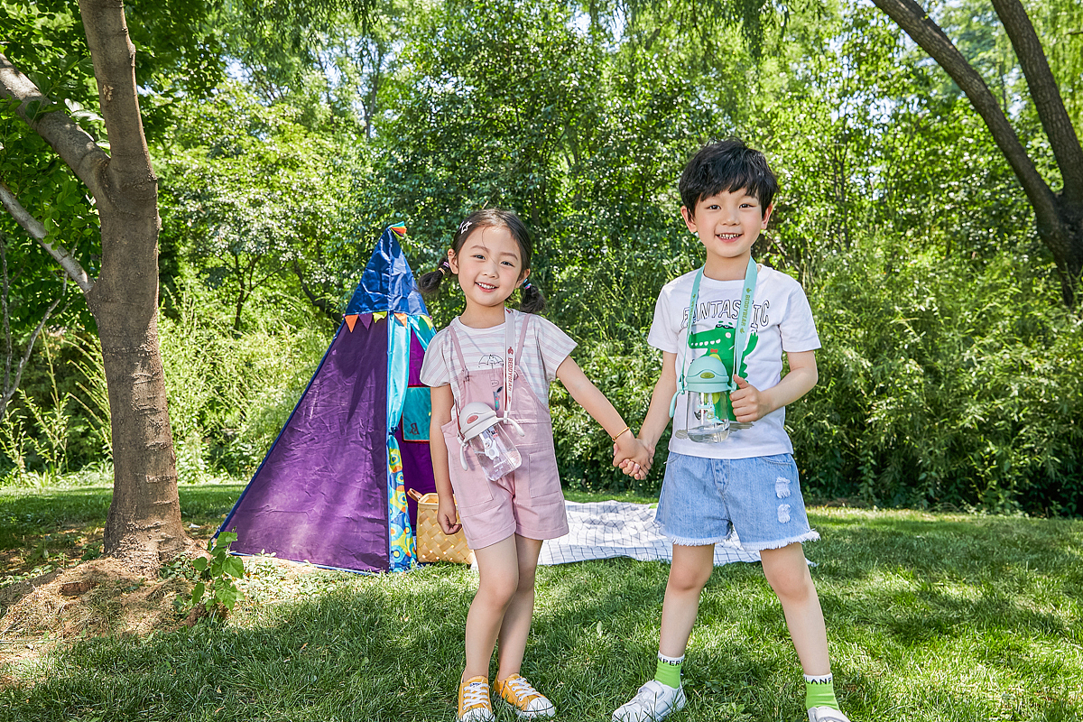儿童水壶模特拍摄（图ZMTk2NDYxNjIw） - 人像摄影 - 站酷设计师电商视觉服务商原创素材 - 站酷ZCOOL