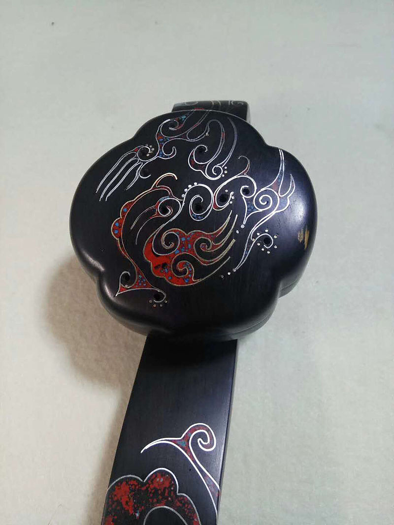 大漆如意镂空熏炉