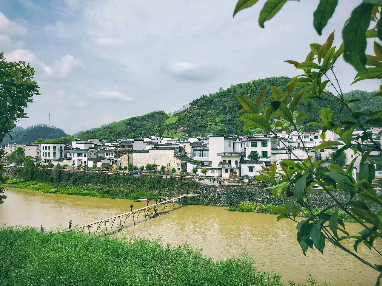 【徒步新安江】边走边看山看水看野间那一抹白墙黛瓦