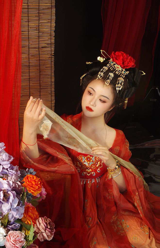 大唐富贵包（图ZMzQ3NTgxMzUy） - 人像摄影 - 站酷设计师是个小甜瓜原创素材 - 站酷ZCOOL