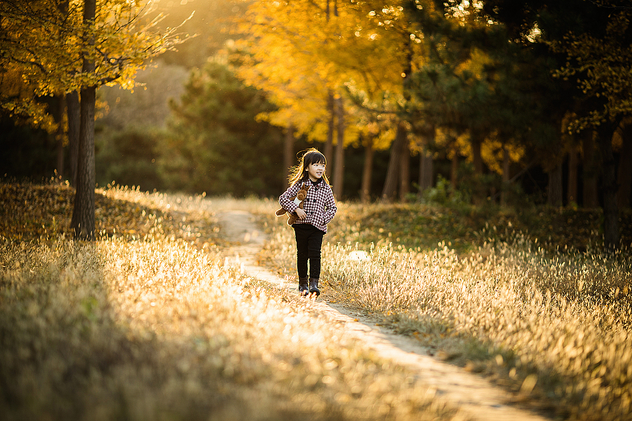 小七玥和她的小伙伴（图ZMTAwNDQ2MjM2） - 人像摄影 - 站酷设计师zimo子漠原创素材 - 站酷ZCOOL