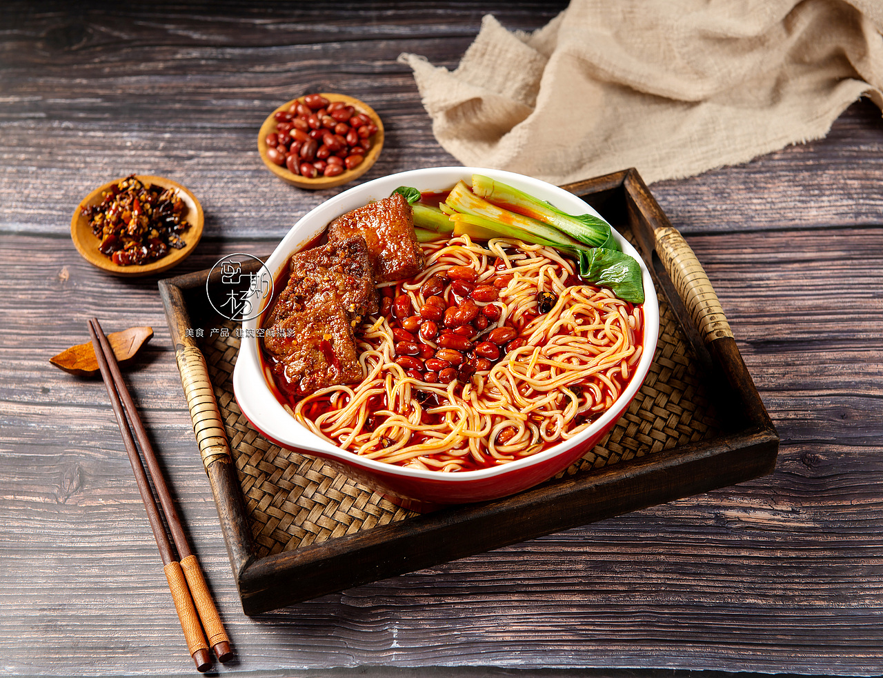 麻辣爆肚重庆小面花甲面小龙虾面羊板面哇哦