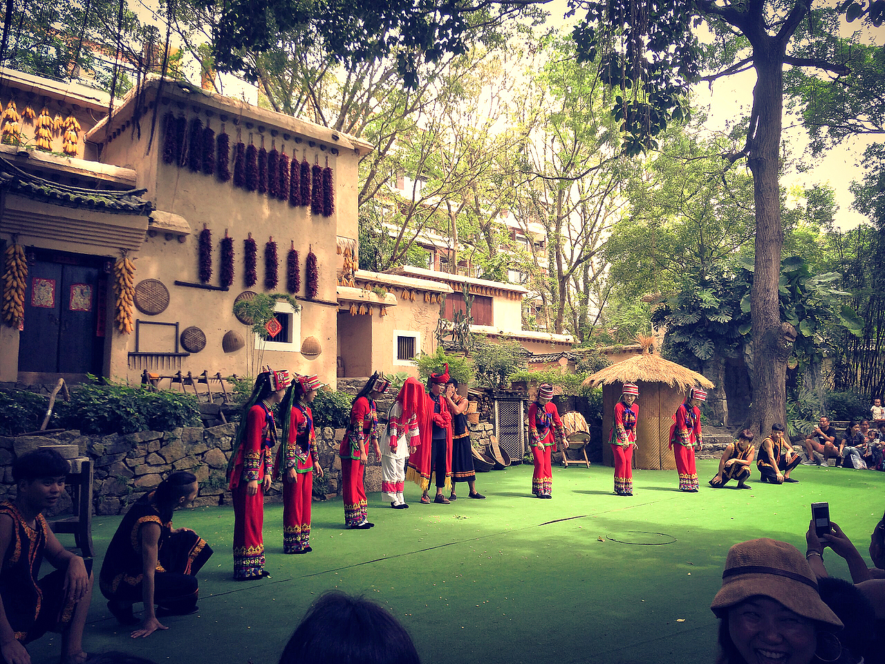 camera Raw 稍微处理一下。