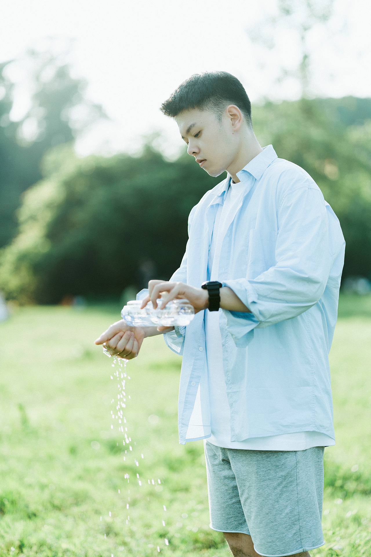 关于夏天——闪闪发光の少年 ｜Sony a7c（图ZMjU1MjIwMTQw） - 人像摄影 - 站酷设计师摄影师_Peng原创素材 - 站酷ZCOOL