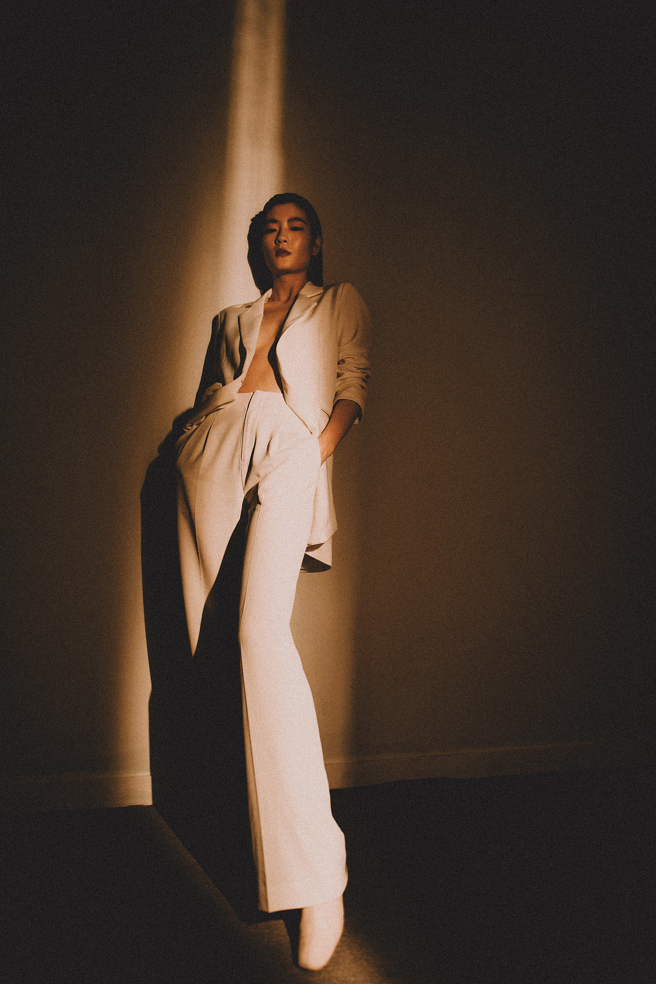 直视着自己 为什么我不能（图ZMjUzMjIwMDAw） - 人像摄影 - 站酷设计师REBORN_OK原创素材 - 站酷ZCOOL