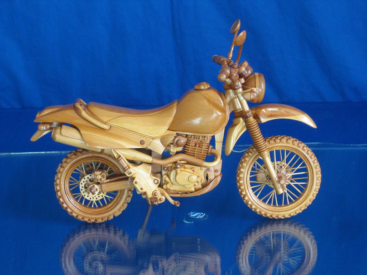 本田230摩托车木雕模型