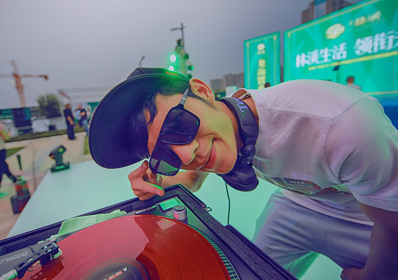 dj（图ZMTc1NDE4MTI=） - 人像摄影 - 站酷设计师_McJin原创素材 - 站酷ZCOOL