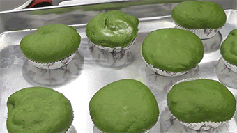 抹茶软欧的制作教程烘焙小教程（图ZMTE5NDY3MDc2） - 短片 - 站酷设计师芒果树原创素材 - 站酷ZCOOL