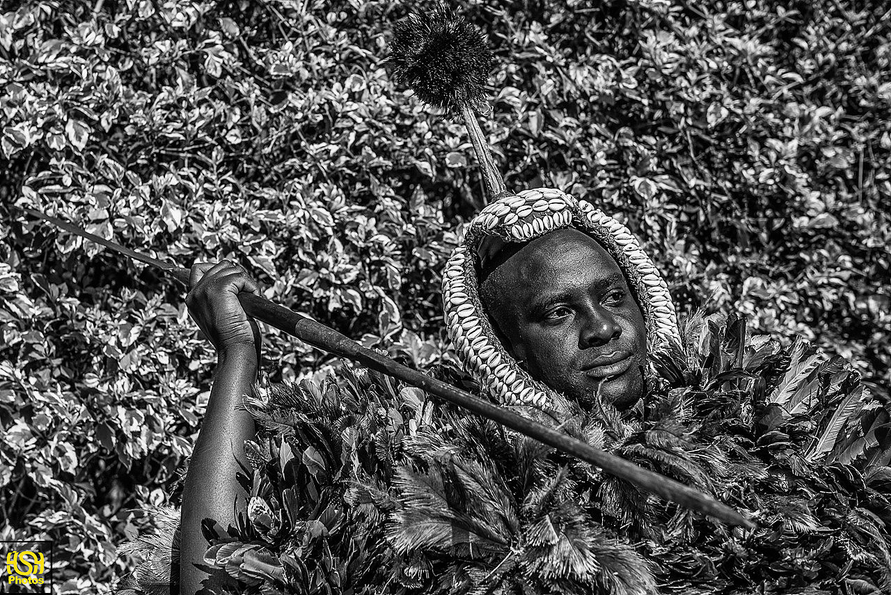 人在非洲——银色的时尚