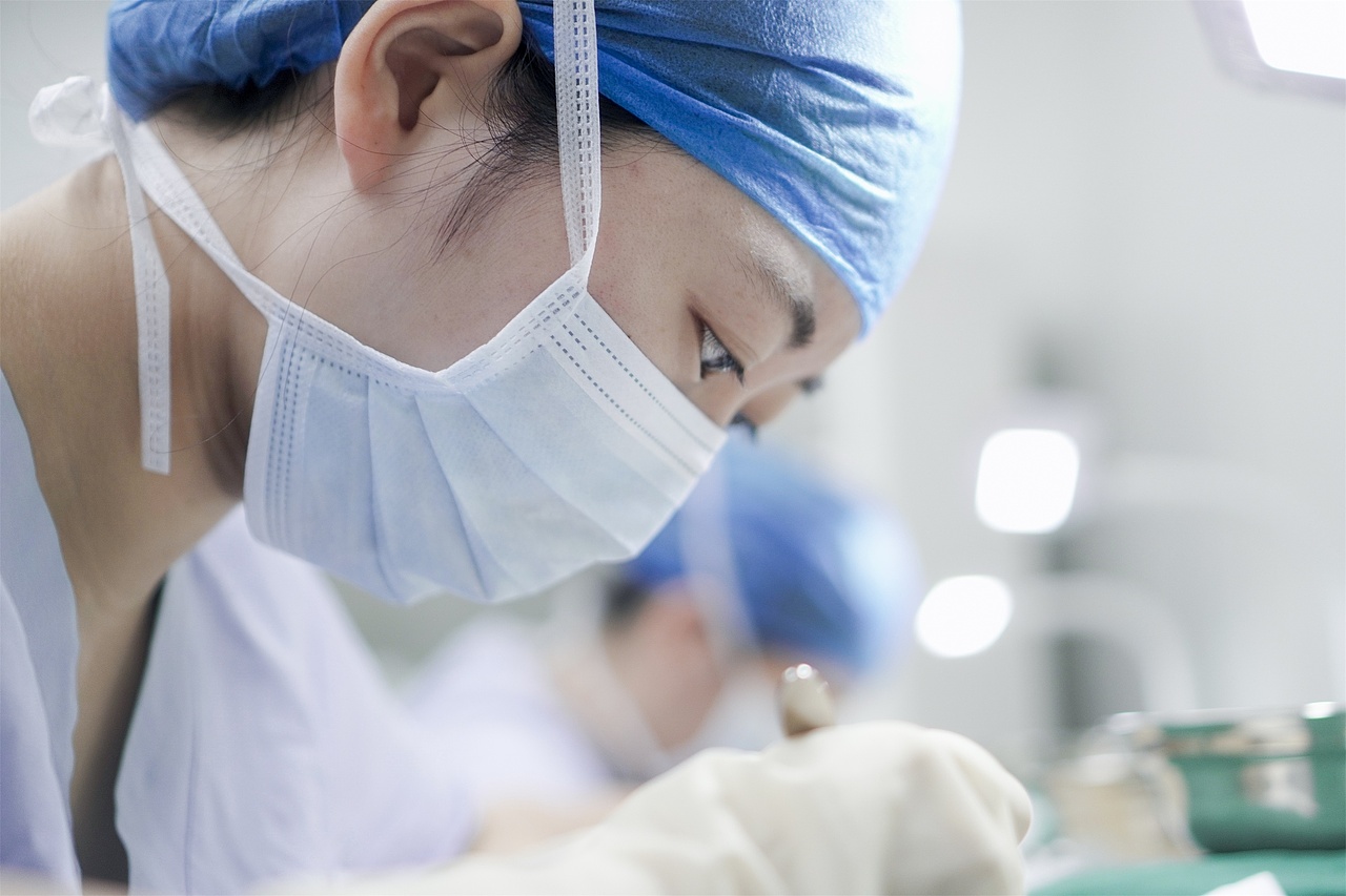 毛发种植医生术中纪实