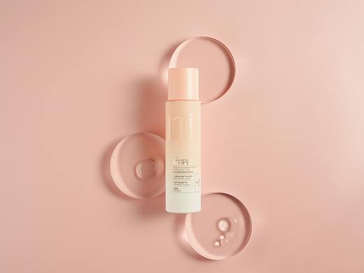 美妆护肤产品水乳拍摄