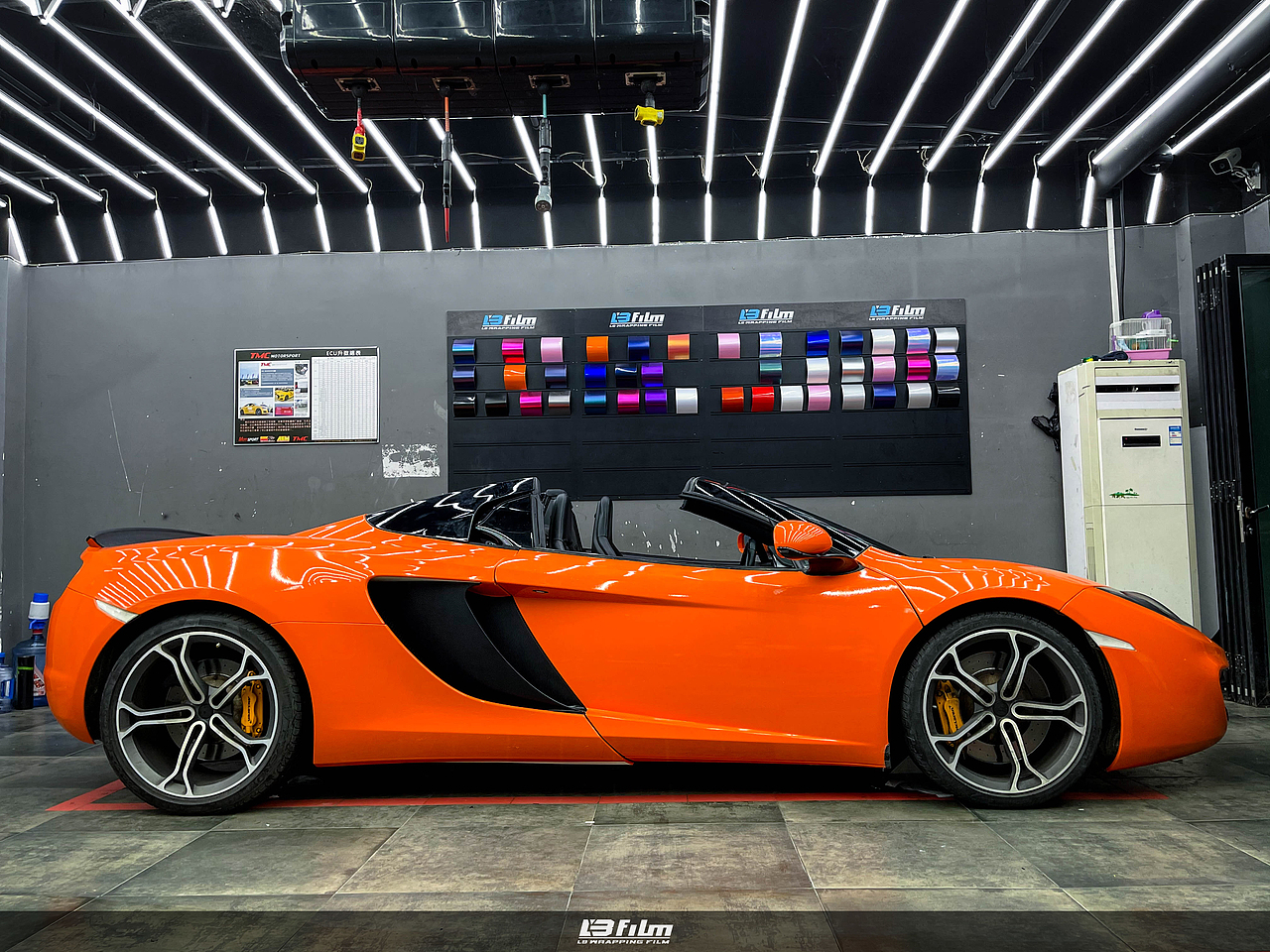 迈凯伦MP4活力十足的橙