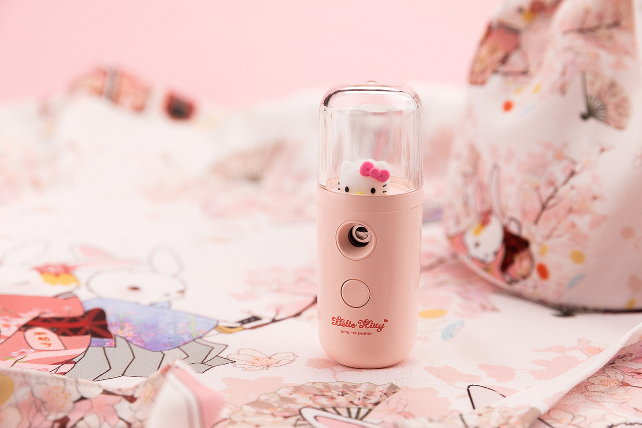 品牌案例丨亿觅Hello Kitty迷你补水仪（图ZMTU3MDA2MjUy） - 产品摄影 - 站酷设计师白底图原创素材 - 站酷ZCOOL