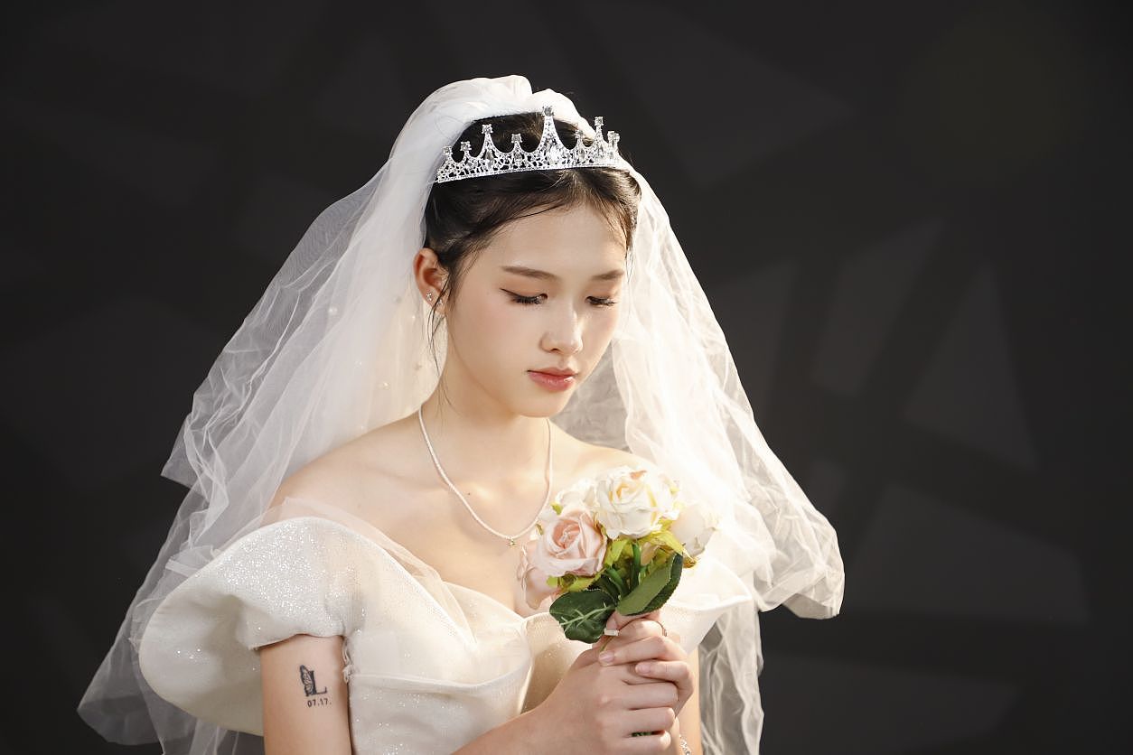 婚纱（图ZMzY3OTk3MzMy） - 人像摄影 - 站酷设计师Hai涛yi原创素材 - 站酷ZCOOL