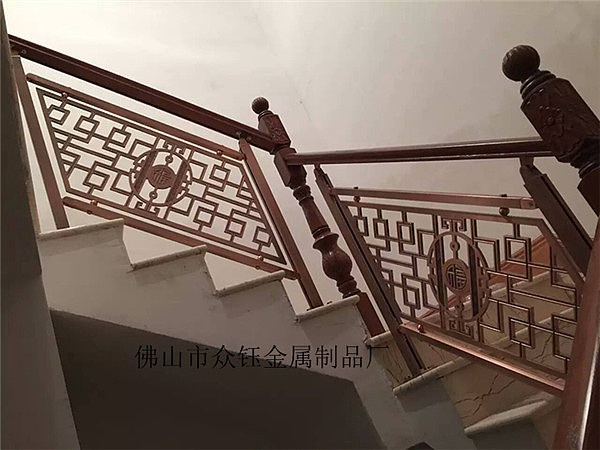 铝板中式红古铜楼梯护栏安装手法复古元素风