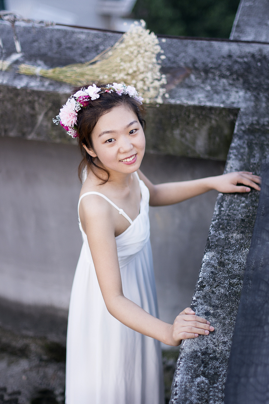 花与少女（图ZNTI4MzM4MTI=） - 人像摄影 - 站酷设计师465739788原创素材 - 站酷ZCOOL