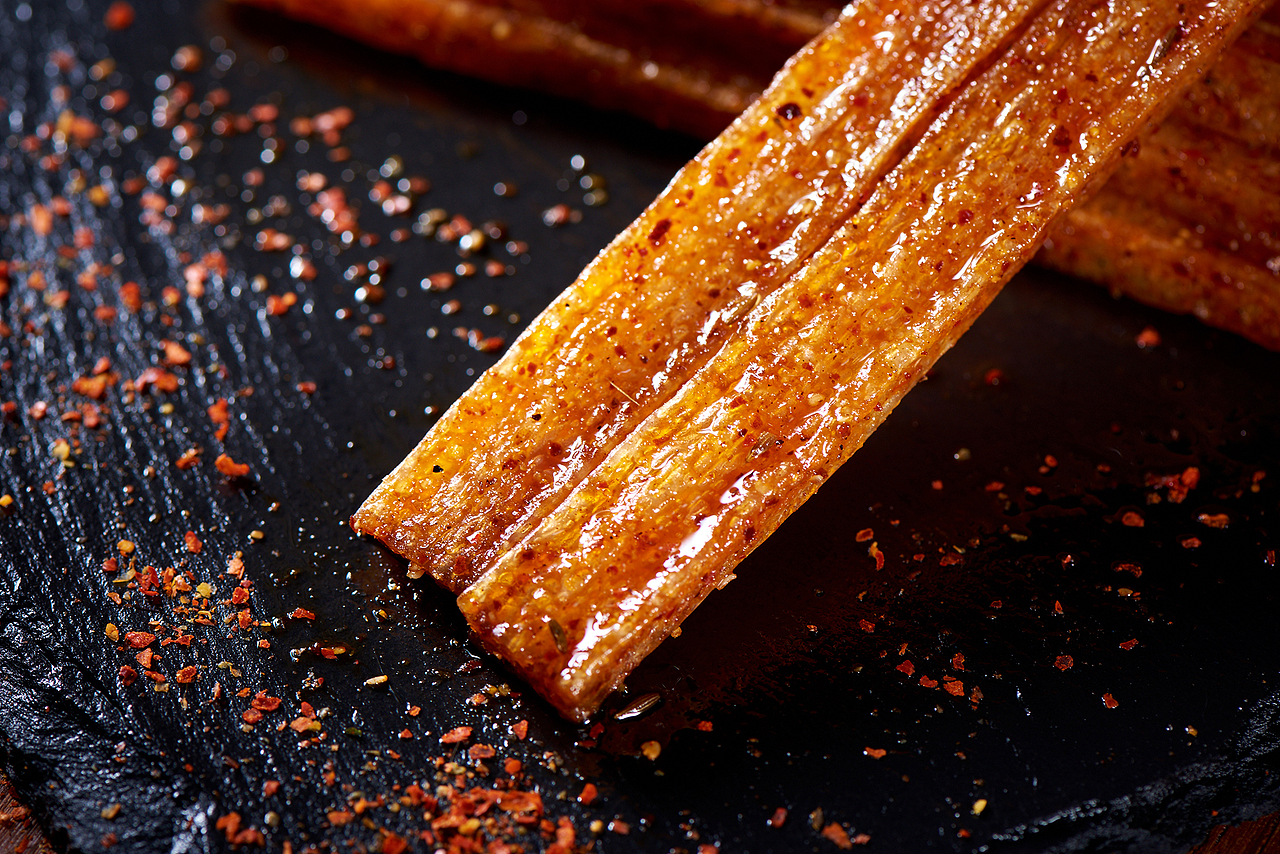 辣条拍摄（图ZMTUxNjQzNzk2） - 产品摄影 - 站酷设计师迈阔文化原创素材 - 站酷ZCOOL