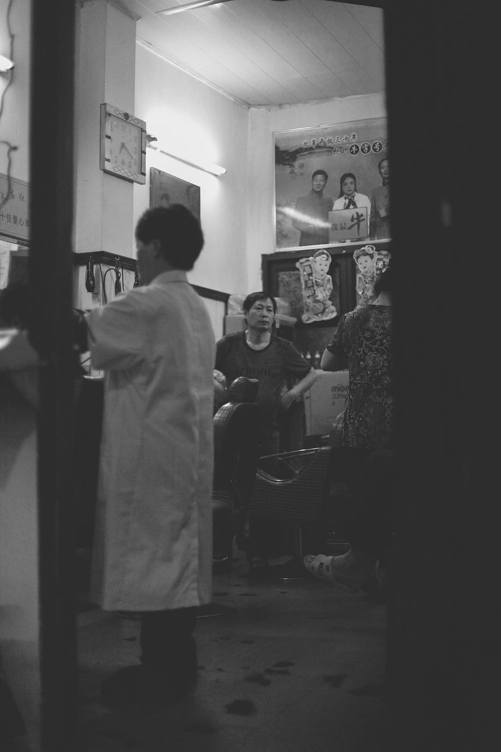 【纪实街拍】杭城烟火气（图ZMjQxNzIwNzQ4） - 人文/纪实摄影 - 站酷设计师濷潶原创素材 - 站酷ZCOOL