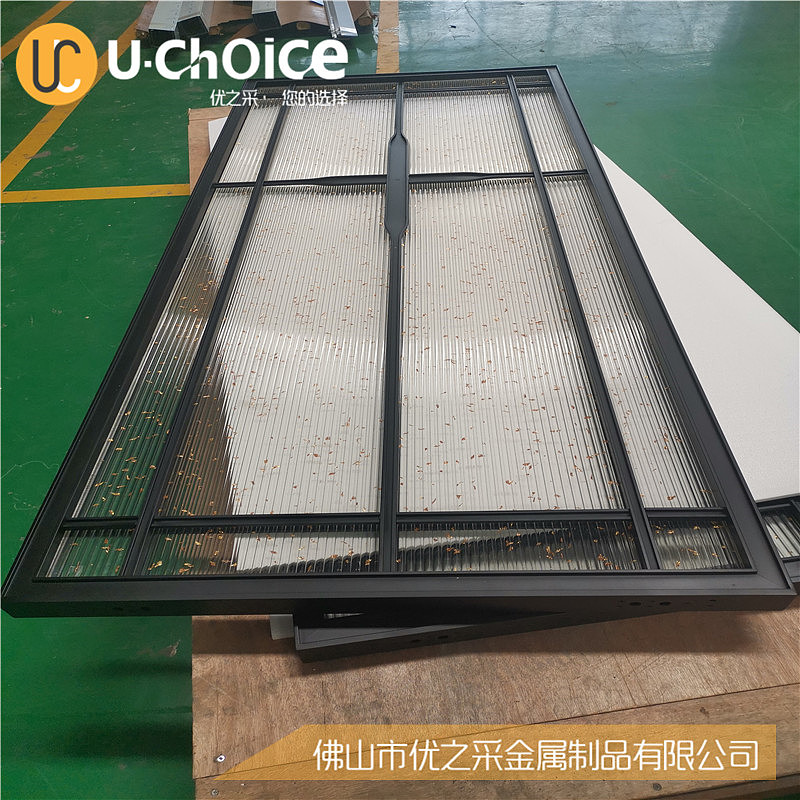 不锈钢屏风，黑色边框加夹金玻璃（图ZMjE5NzQ3Nzg0） - 生活用品 - 站酷设计师佛山优之采原创素材 - 站酷ZCOOL