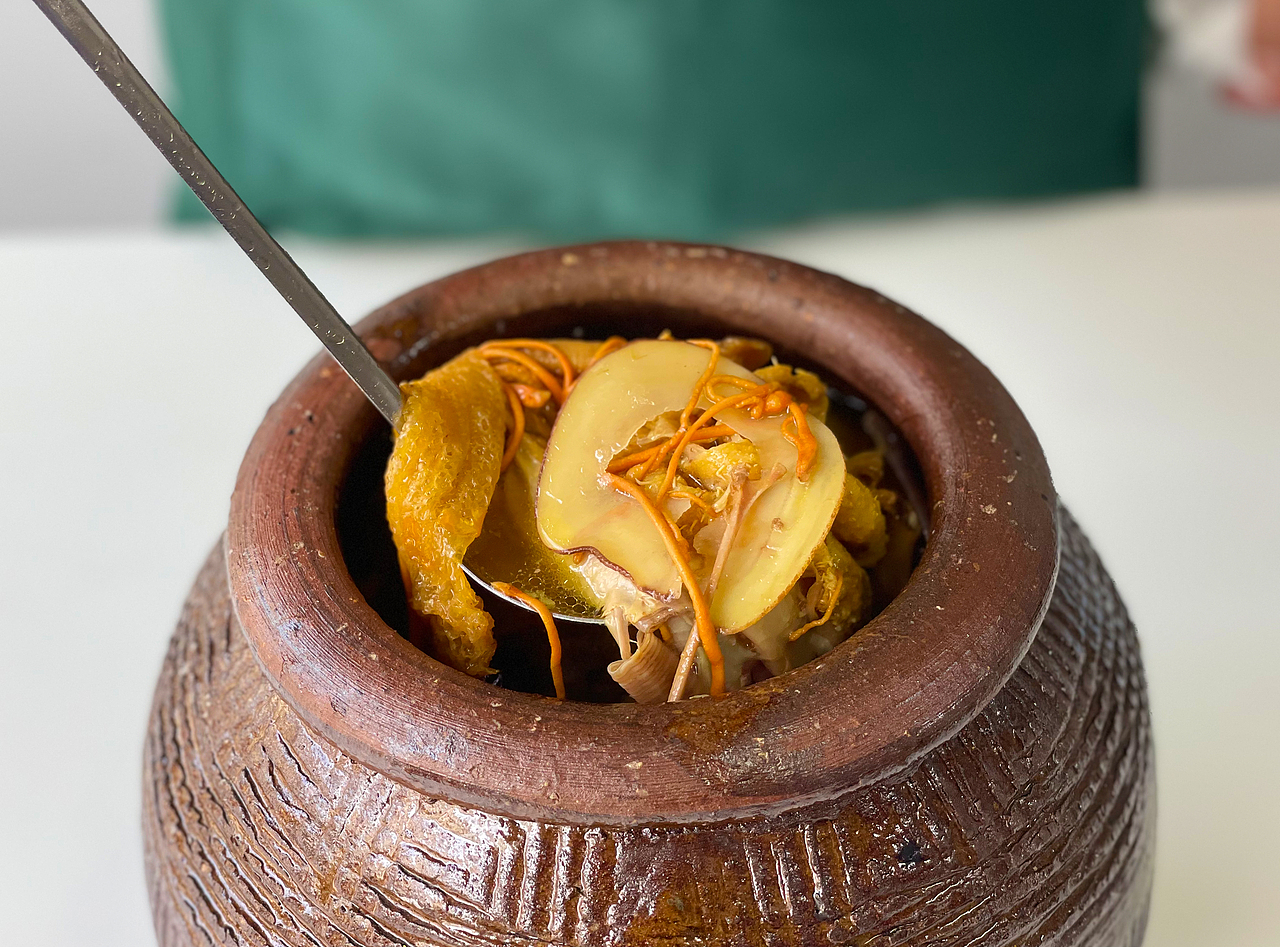 赫妈妈品牌VI设计/餐饮VI/汤品VI/标志LOGO设计（图ZMjgwODk4OTg0） - 品牌 - 站酷设计师小羊咩了个咩原创素材 - 站酷ZCOOL