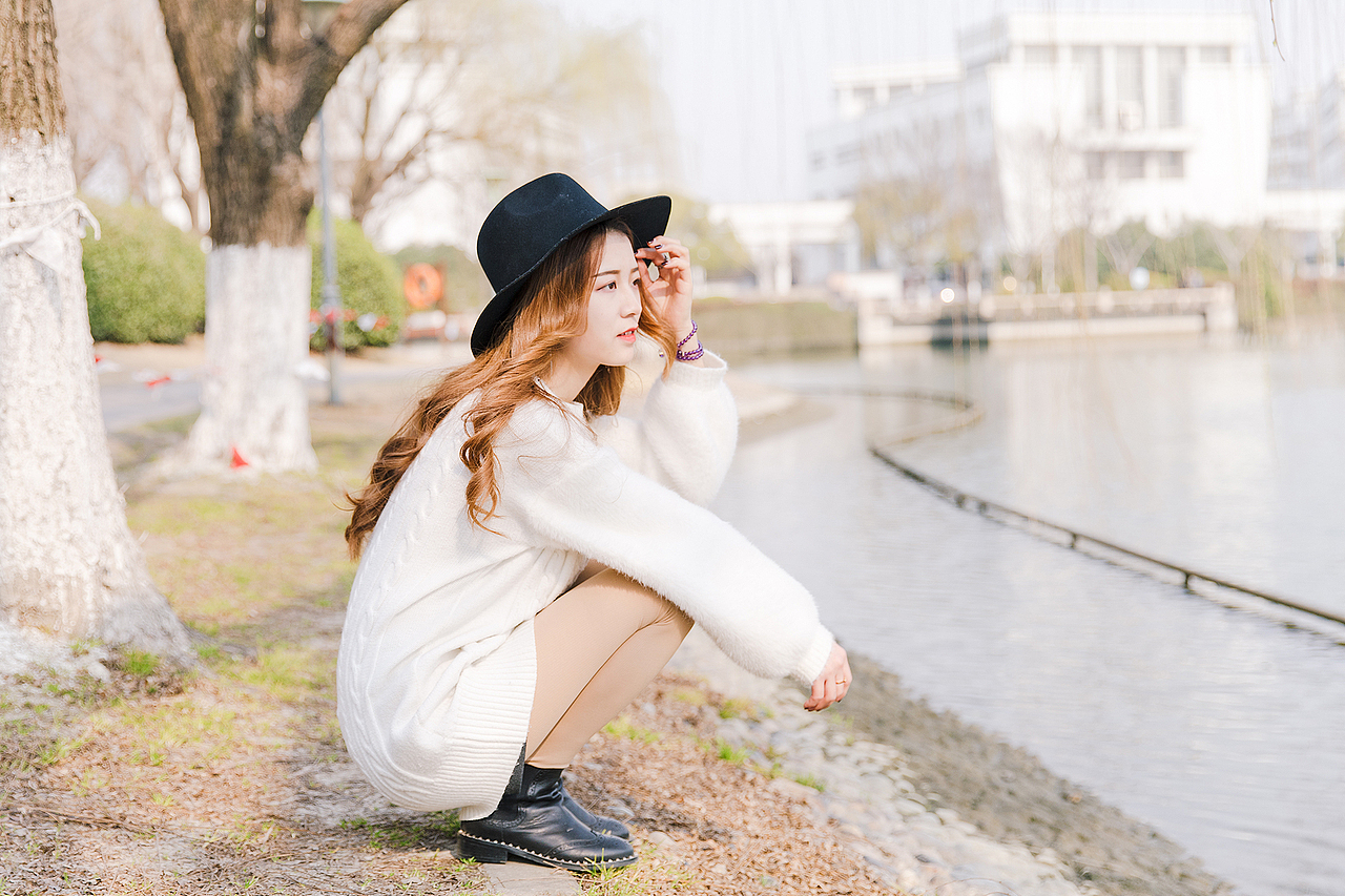 上海大学人像摄影/日系美女天台楼顶白色毛衣