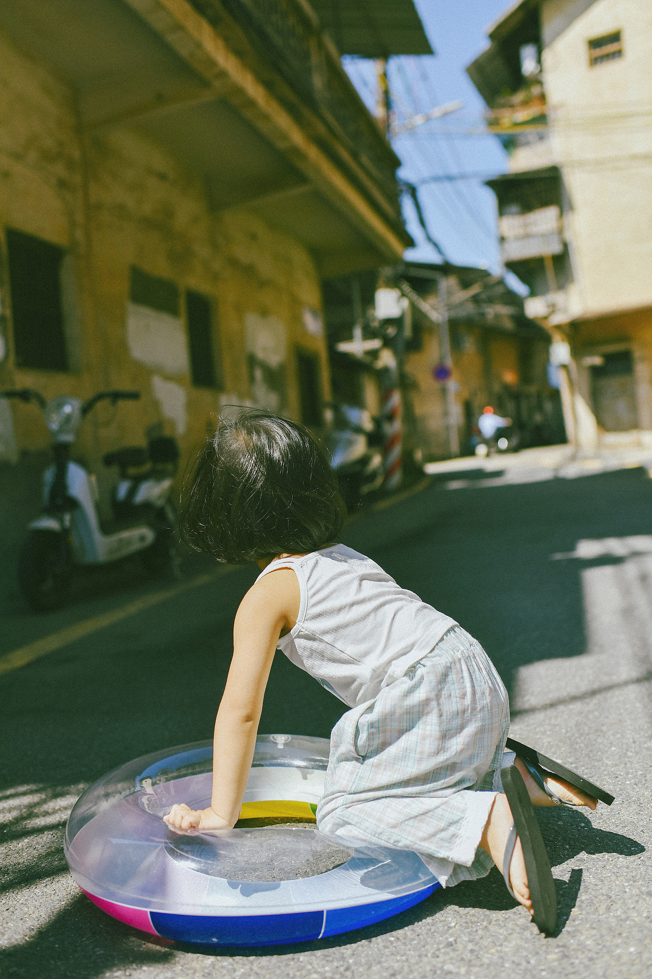 夏天、樹影、蟬鳴、冰糕、音樂、好心情（图ZMzcwNjc2ODky） - 人像摄影 - 站酷设计师刘豌豆豆豆小姐原创素材 - 站酷ZCOOL
