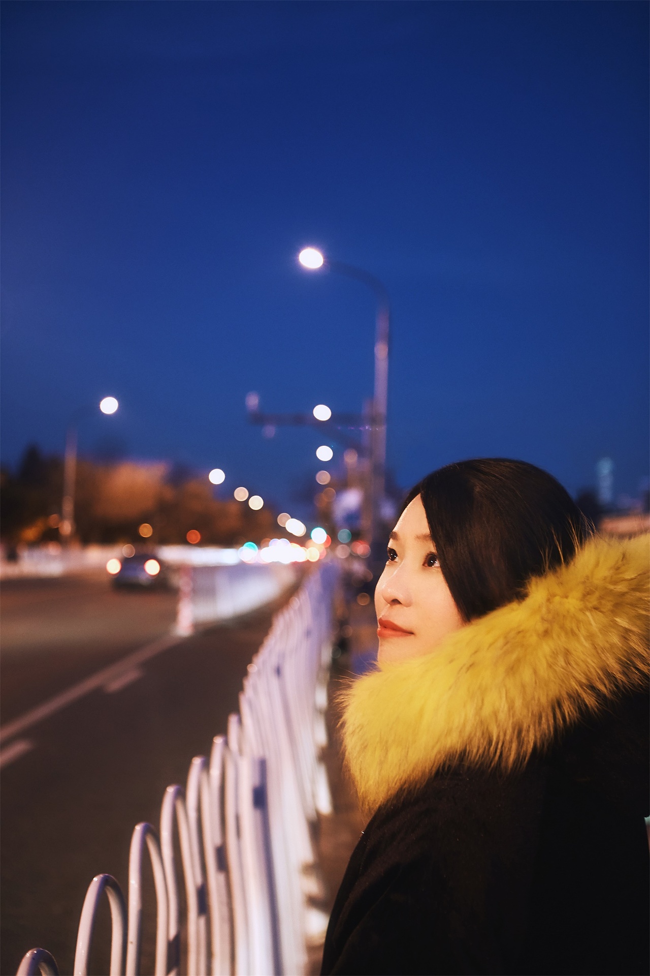 人像后期工笔黑白照片上色午后手表精修手表精修咖啡屋里的小时光夜景