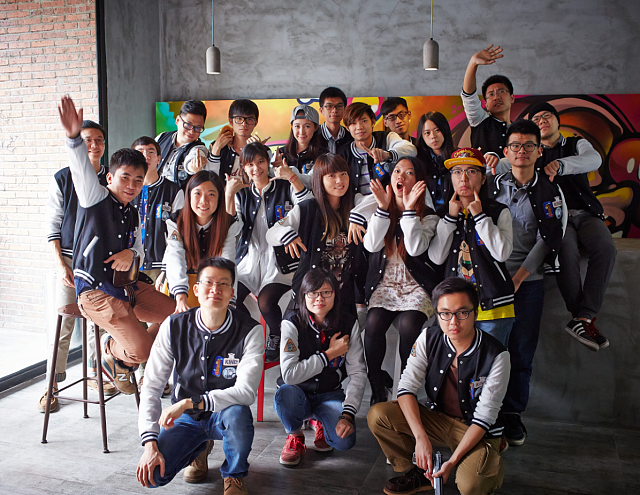 社交app·卡通形象设计·等一系列软件应用·周边设计（图ZMjIzOTM5OTY=） - 品牌 - 站酷设计师睦小秦原创素材 - 站酷ZCOOL