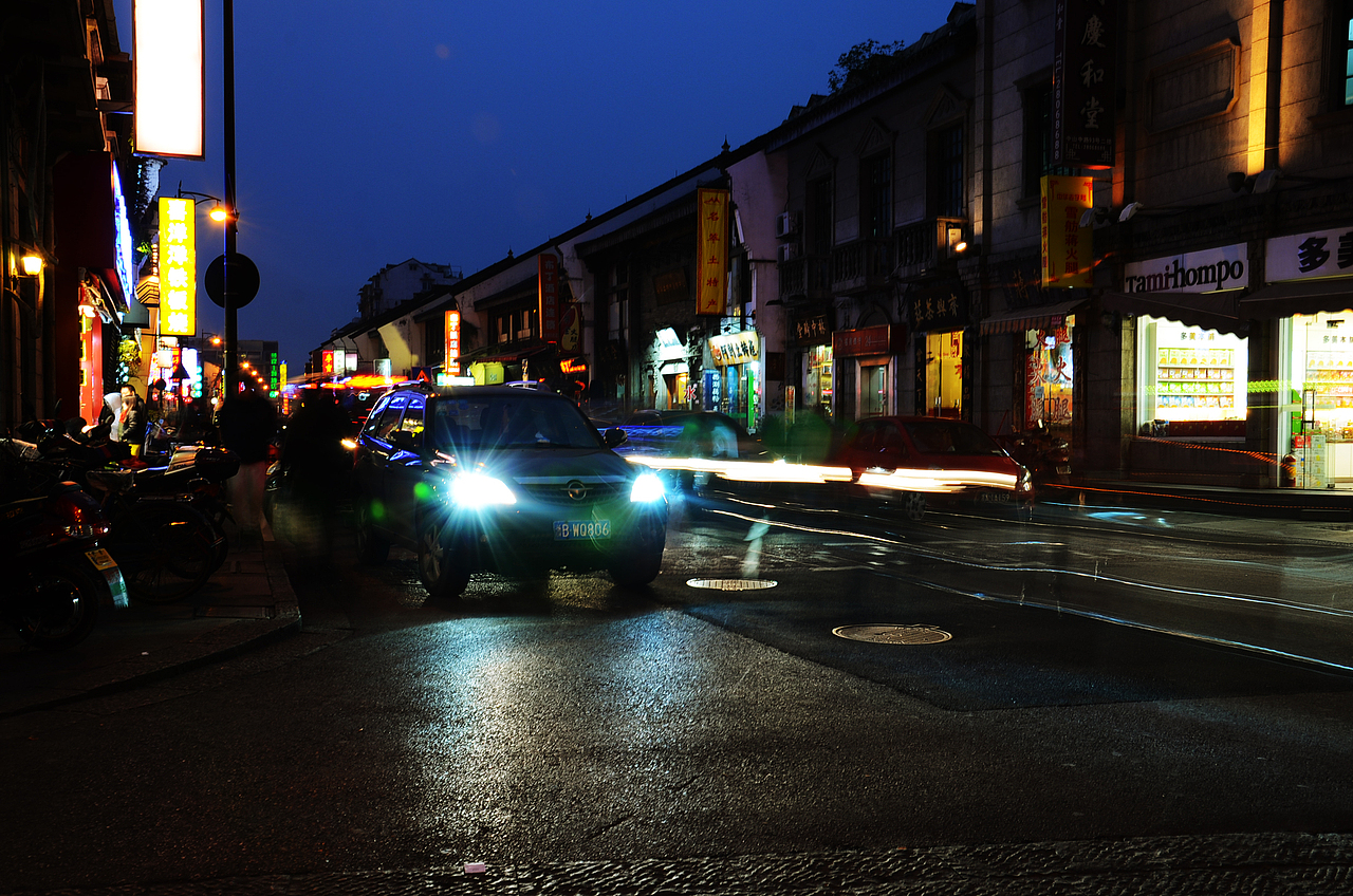 人来人往（图ZMzM4NTA2NzI=） - 风光摄影 - 站酷设计师摄影师王艺泽原创素材 - 站酷ZCOOL