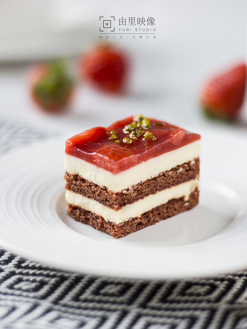 静物 | 芝士蛋糕（图ZMTM0MjM5NTEy） - 产品摄影 - 站酷设计师由里映像原创素材 - 站酷ZCOOL