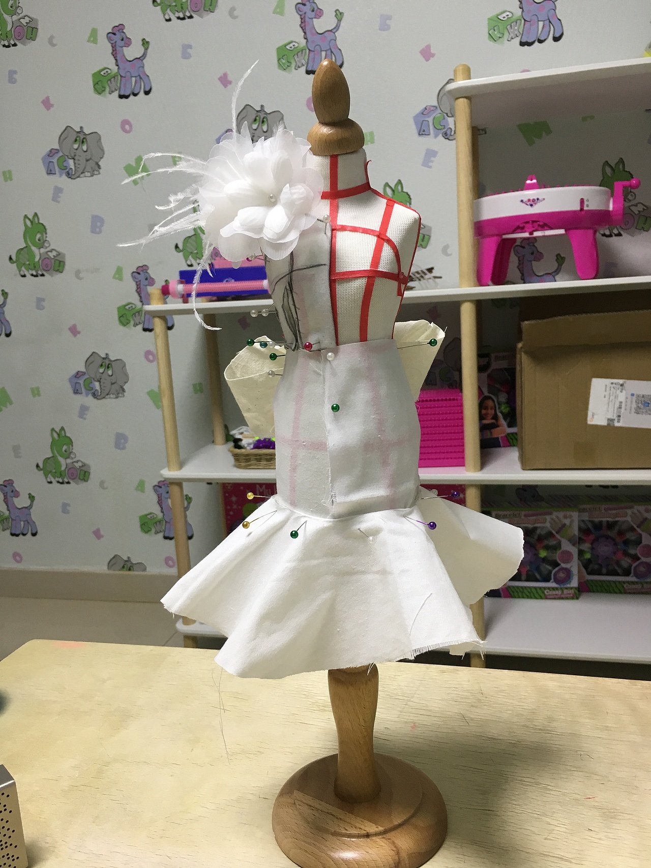 儿童设计类教学-服装设计-大裙摆复古长裙（图ZMTUwODI2Nzgw） - 其他手工艺 - 站酷设计师boximeina原创素材 - 站酷ZCOOL