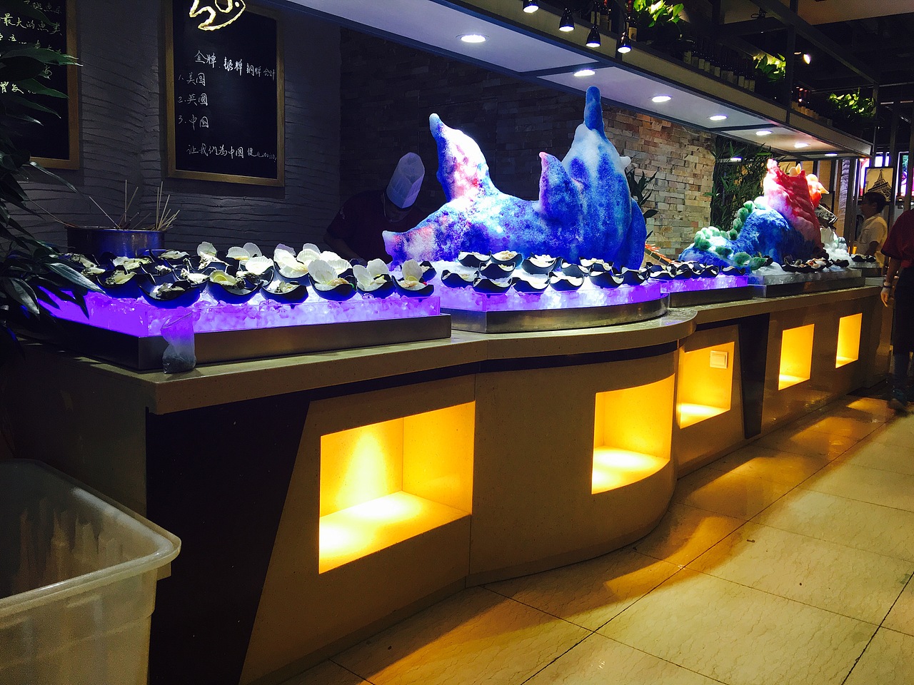 自助餐厅选址定位 餐厅档次提升 自助餐厅烤肉配方