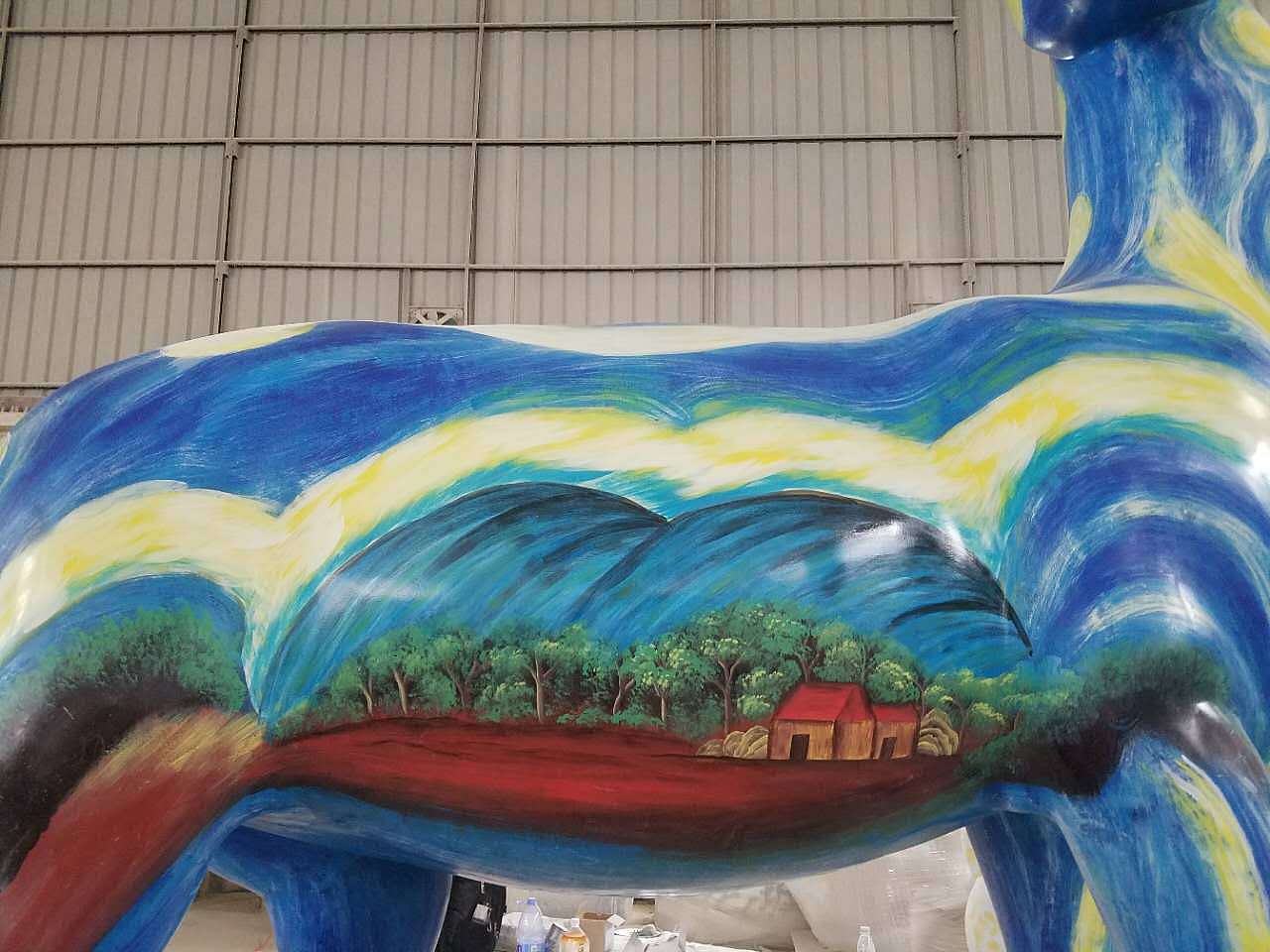 湖北恒大旅游区景观摆件玻璃钢彩绘鹿雕塑仿真动物定制