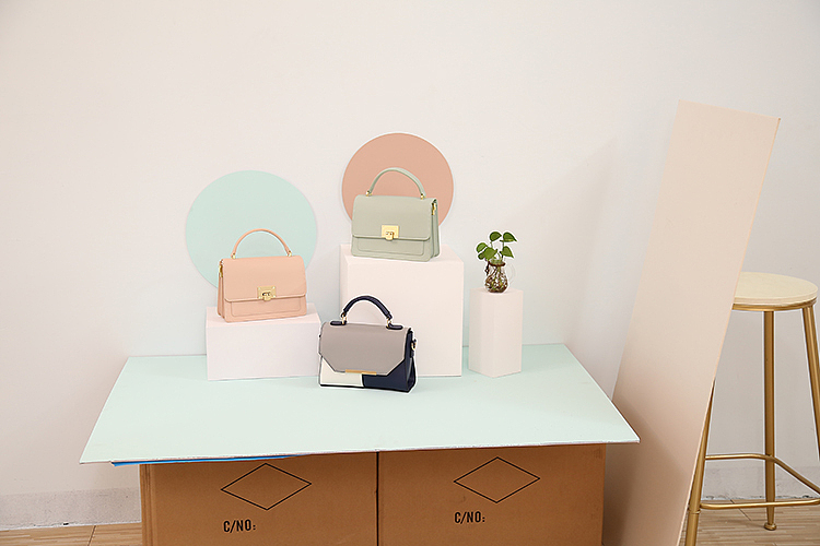 创意包包场景搭配教学（图ZMTcyMjcxMzIw） - 产品摄影 - 站酷设计师亮影图摄影道具原创素材 - 站酷ZCOOL