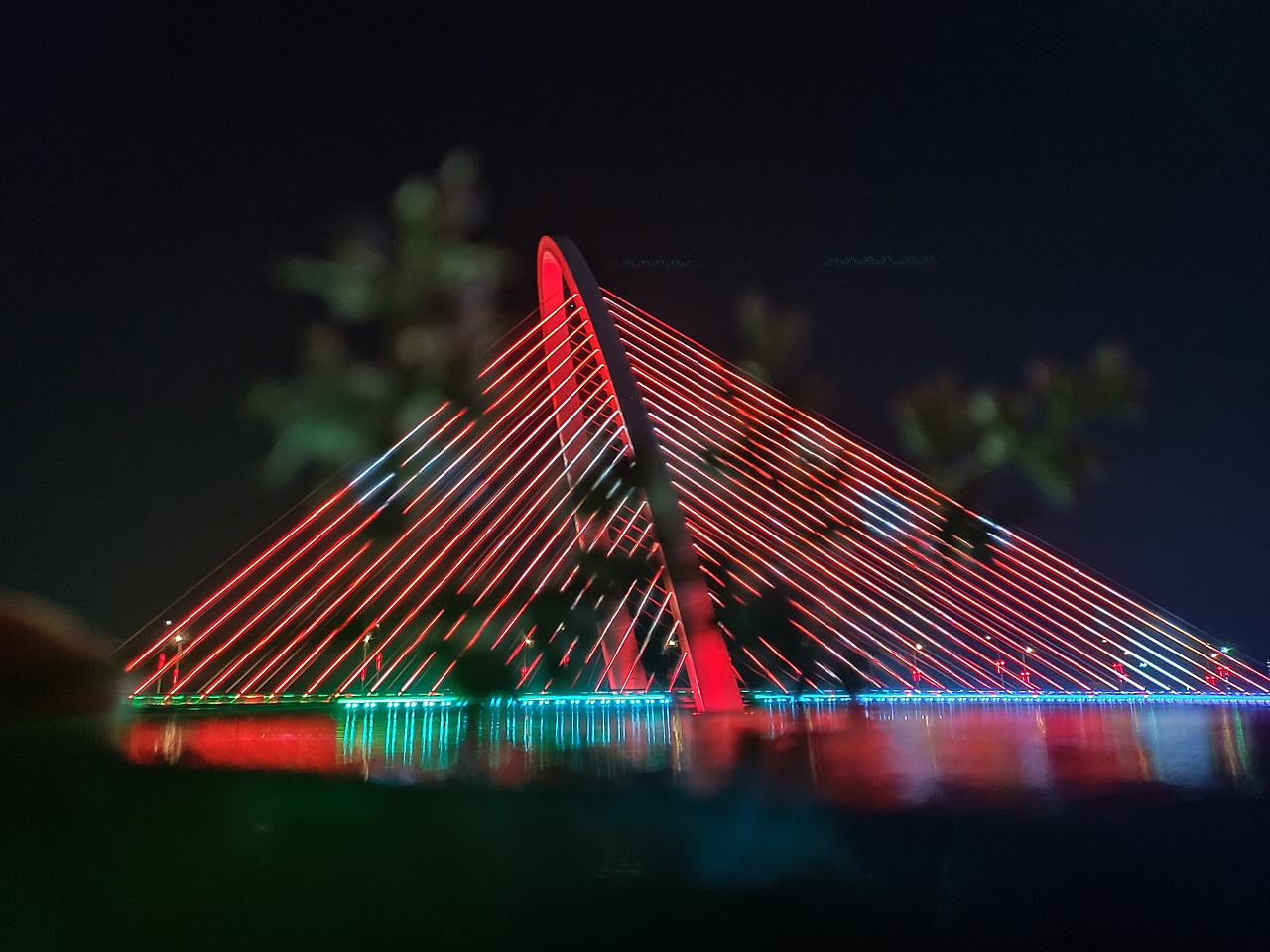 庆阳“彩虹桥”夜景随手拍摄很美很美，分享给大家
