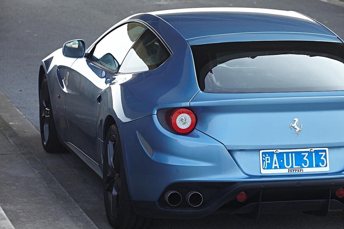Ferrari FF（图ZMzA2ODYyMjg=） - 产品摄影 - 站酷设计师primo原创素材 - 站酷ZCOOL