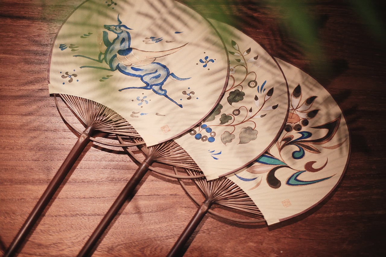 敦煌纹样小团扇